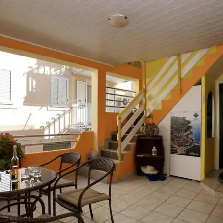 Miramar Apartment *